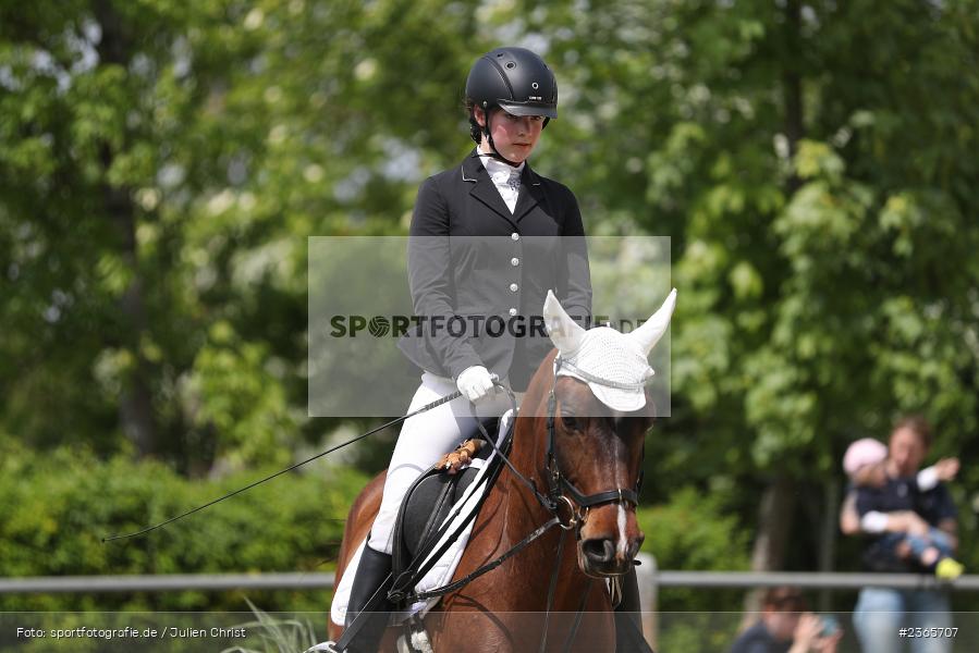 Reit- und Fahrverein e.V., Külsheim, 21.05.2023, sport, action, 14 Reiter-WB Schritt - Trab - Galopp, Pferdesport, Reitturnier Külsheim 2023 - Bild-ID: 2365707 Reit- und Fahrverein e.V., Külsheim, 21.05.2023, sport, action, 14 Reiter-WB Schritt - Trab - Galopp, Pferdesport, Reitturnier Külsheim 2023 - Bild-ID: 2365707