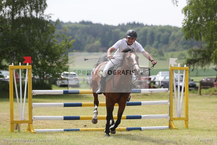 Reit- und Fahrverein e.V., Külsheim, 21.05.2023, sport, action, 06 Springpferdeprüfung Kl.A*, Pferdesport, Reitturnier Külsheim 2023 - Bild-ID: 2365737 Reit- und Fahrverein e.V., Külsheim, 21.05.2023, sport, action, 06 Springpferdeprüfung Kl.A*, Pferdesport, Reitturnier Külsheim 2023 - Bild-ID: 2365737