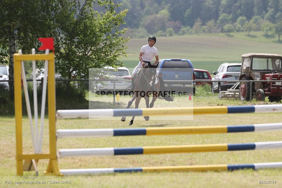 Reit- und Fahrverein e.V., Külsheim, 21.05.2023, sport, action, 06 Springpferdeprüfung Kl.A*, Pferdesport, Reitturnier Külsheim 2023 - Bild-ID: 2365799 Reit- und Fahrverein e.V., Külsheim, 21.05.2023, sport, action, 06 Springpferdeprüfung Kl.A*, Pferdesport, Reitturnier Külsheim 2023 - Bild-ID: 2365799