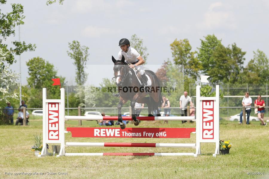 Reit- und Fahrverein e.V., Külsheim, 21.05.2023, sport, action, 06 Springpferdeprüfung Kl.A*, Pferdesport, Reitturnier Külsheim 2023 - Bild-ID: 2365801 Reit- und Fahrverein e.V., Külsheim, 21.05.2023, sport, action, 06 Springpferdeprüfung Kl.A*, Pferdesport, Reitturnier Külsheim 2023 - Bild-ID: 2365801