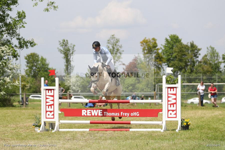 Reit- und Fahrverein e.V., Külsheim, 21.05.2023, sport, action, 06 Springpferdeprüfung Kl.A*, Pferdesport, Reitturnier Külsheim 2023 - Bild-ID: 2365815 Reit- und Fahrverein e.V., Külsheim, 21.05.2023, sport, action, 06 Springpferdeprüfung Kl.A*, Pferdesport, Reitturnier Külsheim 2023 - Bild-ID: 2365815
