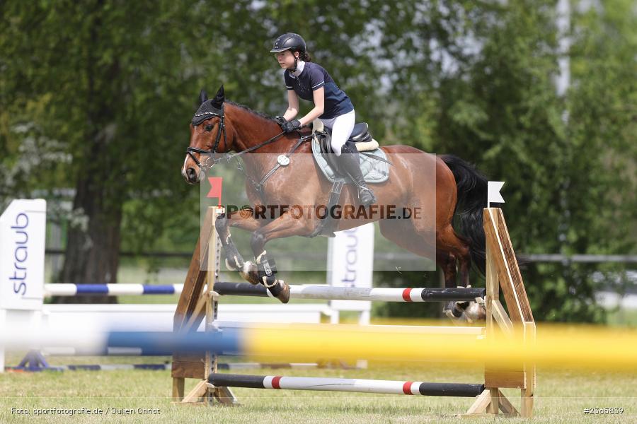 Reit- und Fahrverein e.V., Külsheim, 21.05.2023, sport, action, 03 Springprüfung Kl. A**, Pferdesport, Reitturnier Külsheim 2023 - Bild-ID: 2365839 Reit- und Fahrverein e.V., Külsheim, 21.05.2023, sport, action, 03 Springprüfung Kl. A**, Pferdesport, Reitturnier Külsheim 2023 - Bild-ID: 2365839