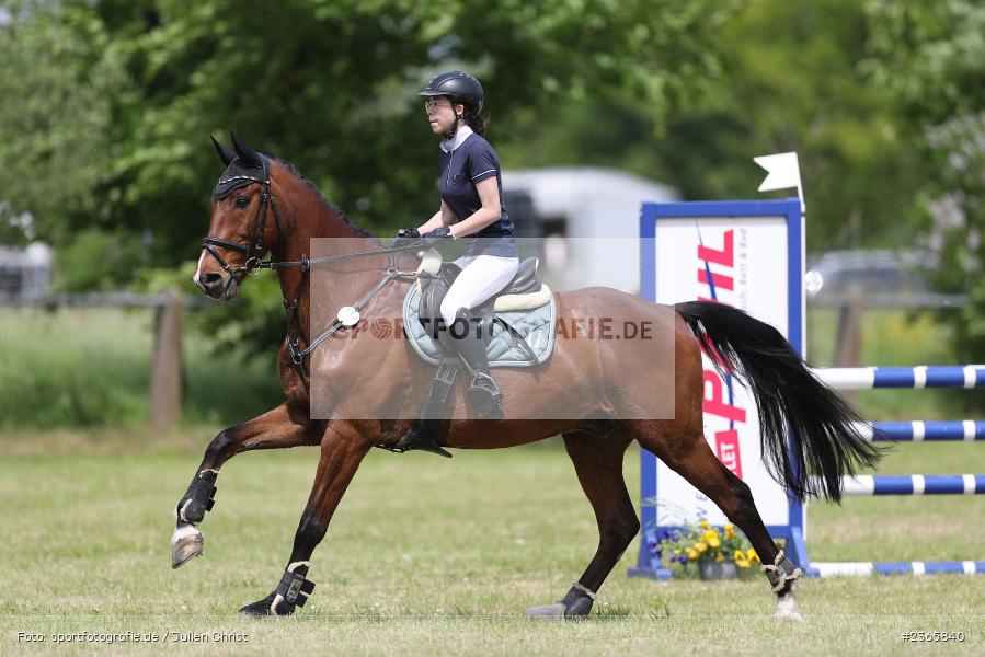 Reit- und Fahrverein e.V., Külsheim, 21.05.2023, sport, action, 03 Springprüfung Kl. A**, Pferdesport, Reitturnier Külsheim 2023 - Bild-ID: 2365840 Reit- und Fahrverein e.V., Külsheim, 21.05.2023, sport, action, 03 Springprüfung Kl. A**, Pferdesport, Reitturnier Külsheim 2023 - Bild-ID: 2365840