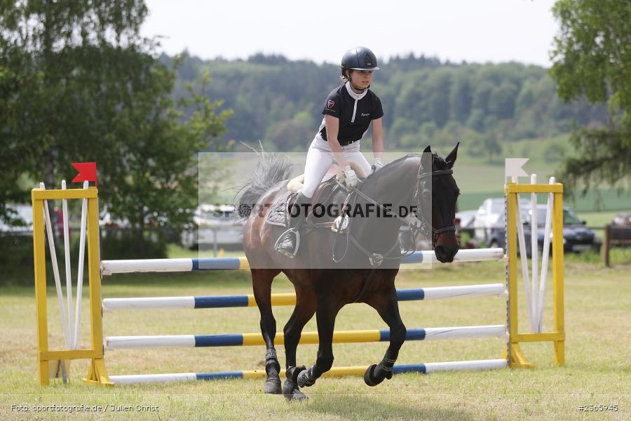 Reit- und Fahrverein e.V., Külsheim, 21.05.2023, sport, action, 03 Springprüfung Kl. A**, Pferdesport, Reitturnier Külsheim 2023 - Bild-ID: 2365945 Reit- und Fahrverein e.V., Külsheim, 21.05.2023, sport, action, 03 Springprüfung Kl. A**, Pferdesport, Reitturnier Külsheim 2023 - Bild-ID: 2365945
