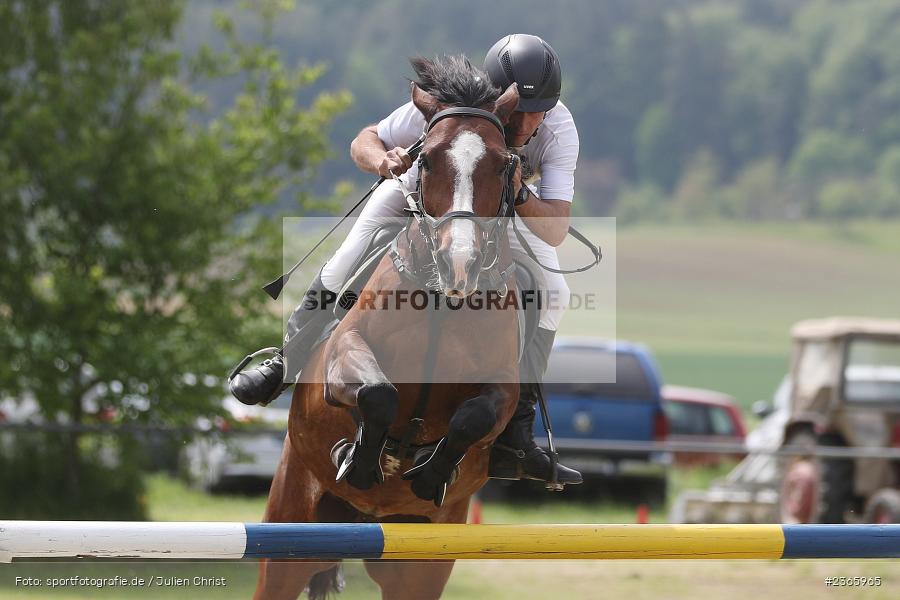 Reit- und Fahrverein e.V., Külsheim, 21.05.2023, sport, action, 03 Springprüfung Kl. A**, Pferdesport, Reitturnier Külsheim 2023 - Bild-ID: 2365965 Reit- und Fahrverein e.V., Külsheim, 21.05.2023, sport, action, 03 Springprüfung Kl. A**, Pferdesport, Reitturnier Külsheim 2023 - Bild-ID: 2365965