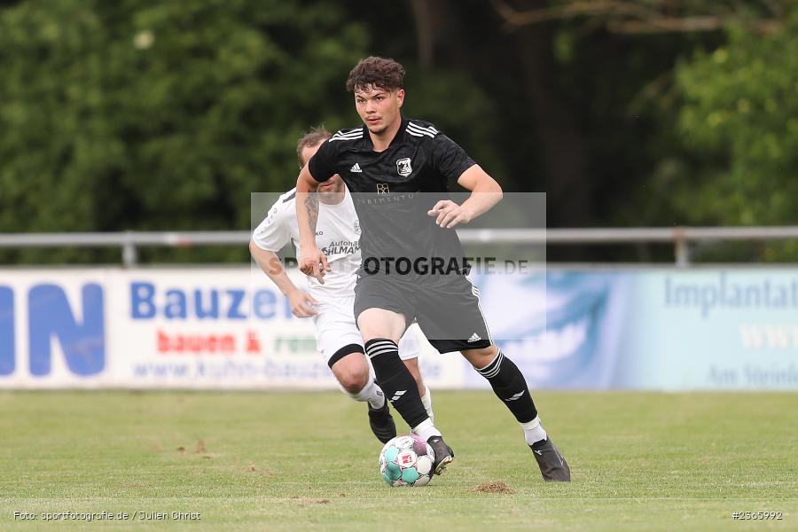 Luca Weber, Sportgelände, Karlburg, 23.05.2023, sport, action, BFV, Fussball, 30. Spieltag, Kreisliga Würzburg, FVSBM, TSV, FV Stetten-Binsfeld-Müdesheim, TSV Karlburg II - Bild-ID: 2365992 Luca Weber, Sportgelände, Karlburg, 23.05.2023, sport, action, BFV, Fussball, 30. Spieltag, Kreisliga Würzburg, FVSBM, TSV, FV Stetten-Binsfeld-Müdesheim, TSV Karlburg II - Bild-ID: 2365992