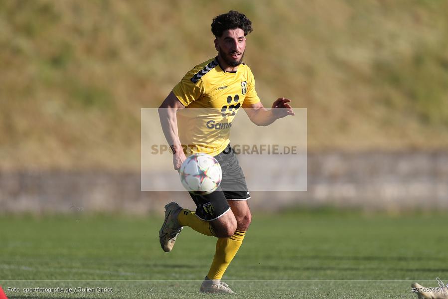Hüseyin Durkan, Kohlenberg-Arena, Fuchsstadt, 31.05.2023, sport, action, BFV, Fussball, 1. Spieltag, Relegation, Landesliga Nordwest, Bayernliga, HOF, FCF, SpVgg Bayern Hof, FC Fuchsstadt - Bild-ID: 2366745
