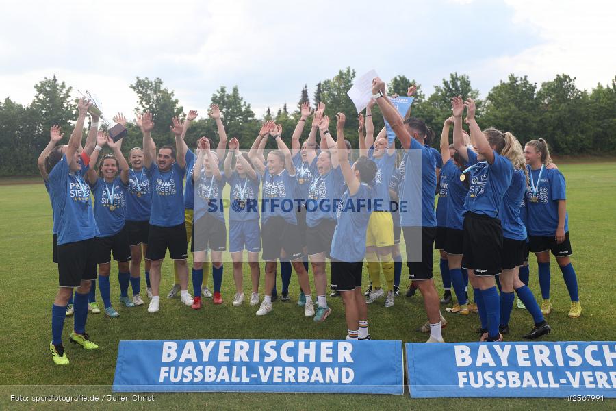 Pokal, Team, Sportpark Heuchelhof, Würzburg, 10.06.2023, sport, action, BFV, Fussball, Finale, BFV-Verbandspokal, FFC, FWK, FFC Wacker München, FC Würzburger Kickers - Bild-ID: 2367991