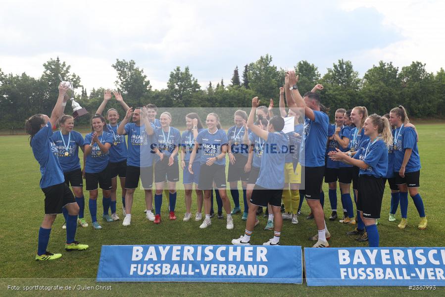 Pokal, Team, Sportpark Heuchelhof, Würzburg, 10.06.2023, sport, action, BFV, Fussball, Finale, BFV-Verbandspokal, FFC, FWK, FFC Wacker München, FC Würzburger Kickers - Bild-ID: 2367993