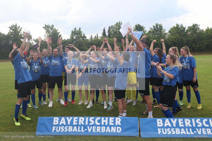Pokal, Team, Sportpark Heuchelhof, Würzburg, 10.06.2023, sport, action, BFV, Fussball, Finale, BFV-Verbandspokal, FFC, FWK, FFC Wacker München, FC Würzburger Kickers - Bild-ID: 2367994