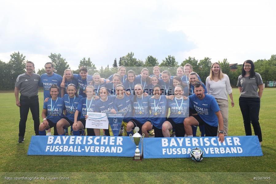 Pokal, Team, Sportpark Heuchelhof, Würzburg, 10.06.2023, sport, action, BFV, Fussball, Finale, BFV-Verbandspokal, FFC, FWK, FFC Wacker München, FC Würzburger Kickers - Bild-ID: 2367995