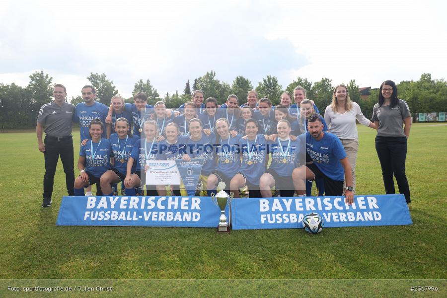 Pokal, Team, Sportpark Heuchelhof, Würzburg, 10.06.2023, sport, action, BFV, Fussball, Finale, BFV-Verbandspokal, FFC, FWK, FFC Wacker München, FC Würzburger Kickers - Bild-ID: 2367996