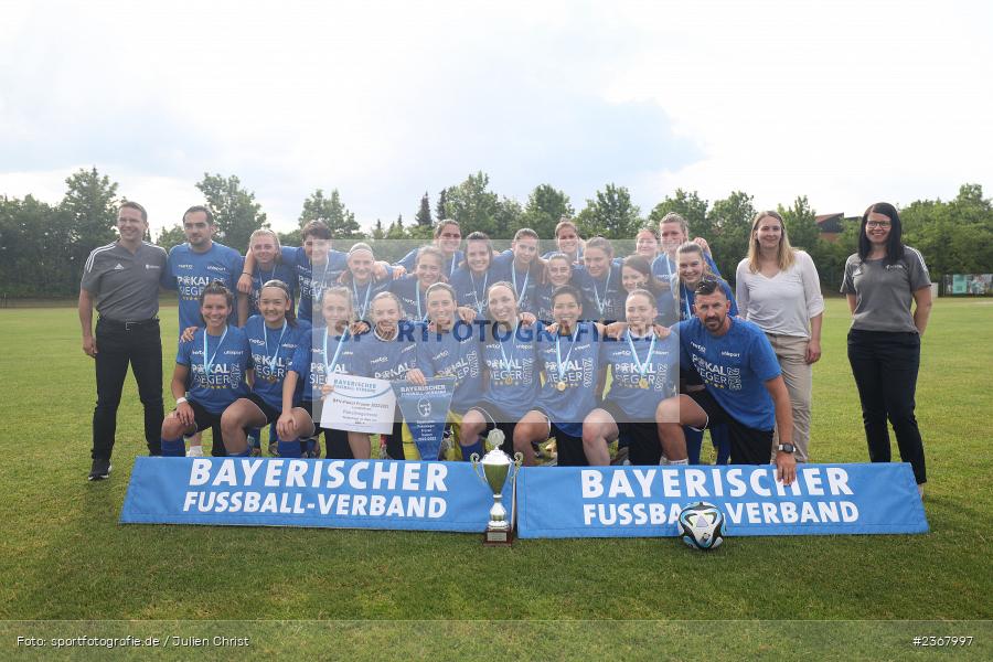 Pokal, Team, Sportpark Heuchelhof, Würzburg, 10.06.2023, sport, action, BFV, Fussball, Finale, BFV-Verbandspokal, FFC, FWK, FFC Wacker München, FC Würzburger Kickers - Bild-ID: 2367997