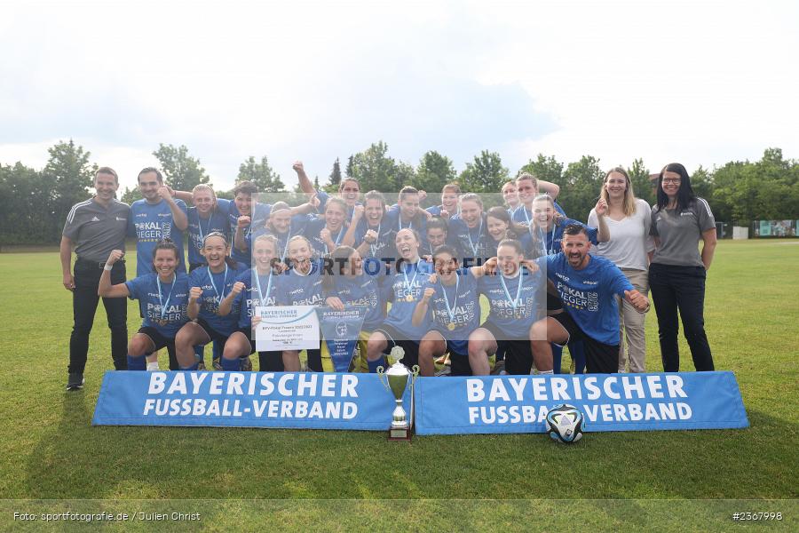 Pokal, Team, Sportpark Heuchelhof, Würzburg, 10.06.2023, sport, action, BFV, Fussball, Finale, BFV-Verbandspokal, FFC, FWK, FFC Wacker München, FC Würzburger Kickers - Bild-ID: 2367998