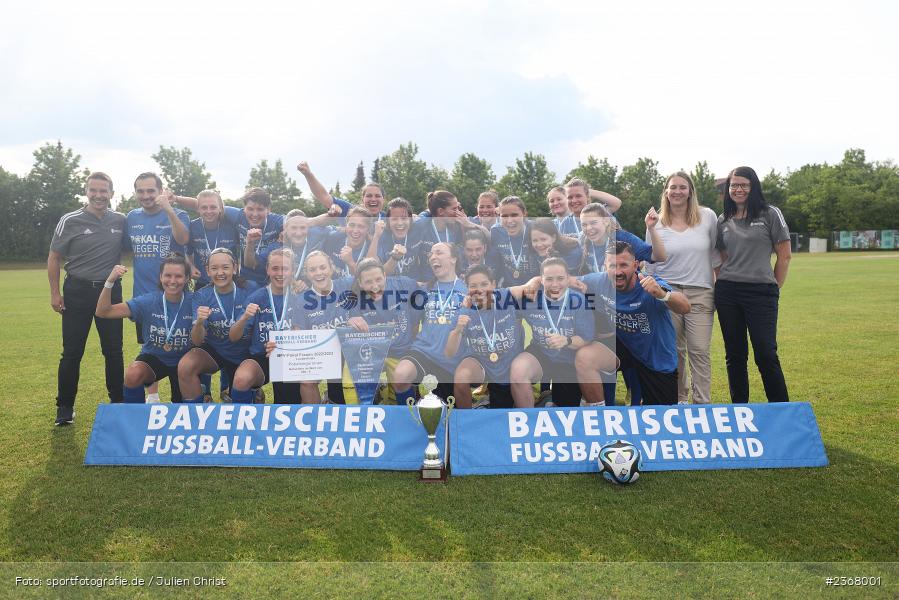 Pokal, Team, Sportpark Heuchelhof, Würzburg, 10.06.2023, sport, action, BFV, Fussball, Finale, BFV-Verbandspokal, FFC, FWK, FFC Wacker München, FC Würzburger Kickers - Bild-ID: 2368001