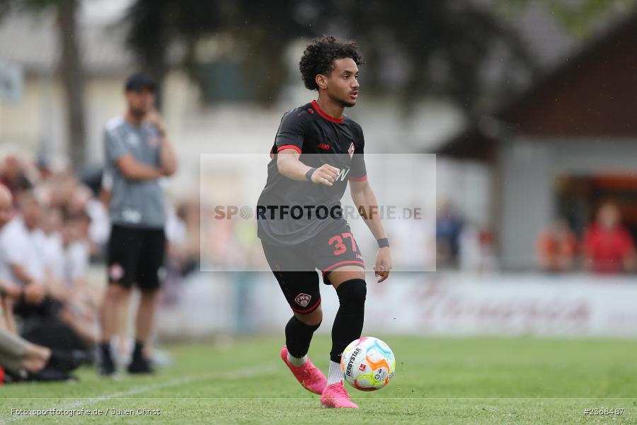 Noah Agbaje, Sportgelände, Karlburg, 29.06.2023, sport, action, BFV, Fussball, Regionalliga Bayern, Landesliga, Landesfreundschaftsspiele, FWK, TSV, FC Würzburger Kickers, TSV Karlburg - Bild-ID: 2368487