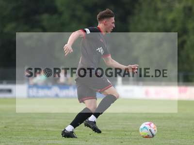 Fotos von TSV Karlburg - FC Würzburger Kickers auf sportfotografie.de