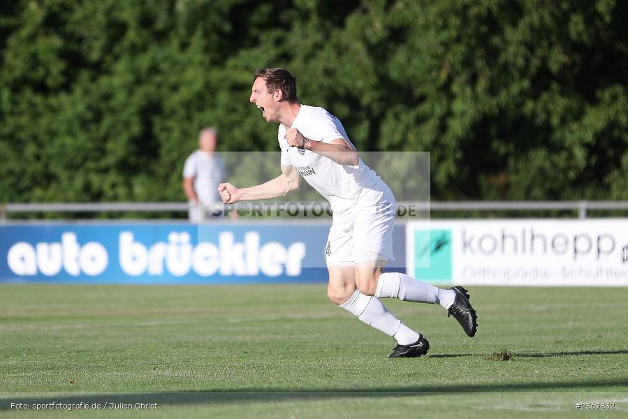 Sebastian Fries, Sportgelände, Karlburg, 14.07.2023, sport, action, BFV, Fussball, 3. Runde, Toto-Pokal, Bayernliga Nord, Landesliga Nord, WFV, TSV, Würzburger FV 04, TSV Karlburg - Bild-ID: 2369832
