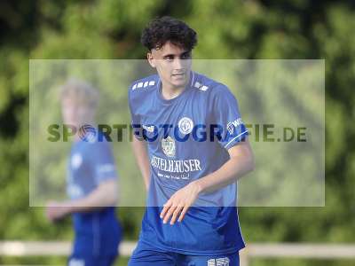 Fotos von TSV Karlburg - Würzburger FV auf sportfotografie.de