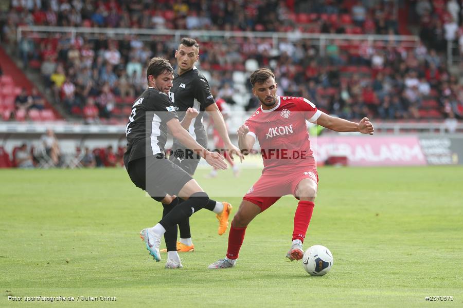 Dardan Karimani, AKON Arena, Würzburg, 21.07.2023, sport, action, BFV, Fussball, Saison 2023/2024, Regionalliga Bayern, FCM, FWK, FC Memmingen, FC Würzburger Kickers - Bild-ID: 2370375 Dardan Karimani, AKON Arena, Würzburg, 21.07.2023, sport, action, BFV, Fussball, Saison 2023/2024, Regionalliga Bayern, FCM, FWK, FC Memmingen, FC Würzburger Kickers - Bild-ID: 2370375