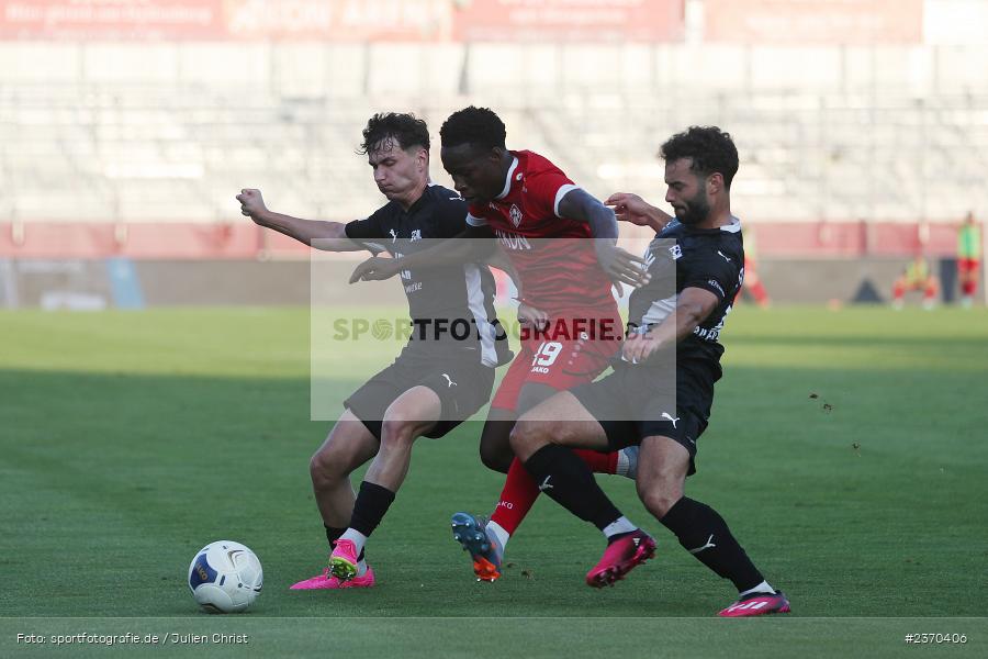 Janis Peter, AKON Arena, Würzburg, 21.07.2023, sport, action, BFV, Fussball, Saison 2023/2024, Regionalliga Bayern, FCM, FWK, FC Memmingen, FC Würzburger Kickers - Bild-ID: 2370406