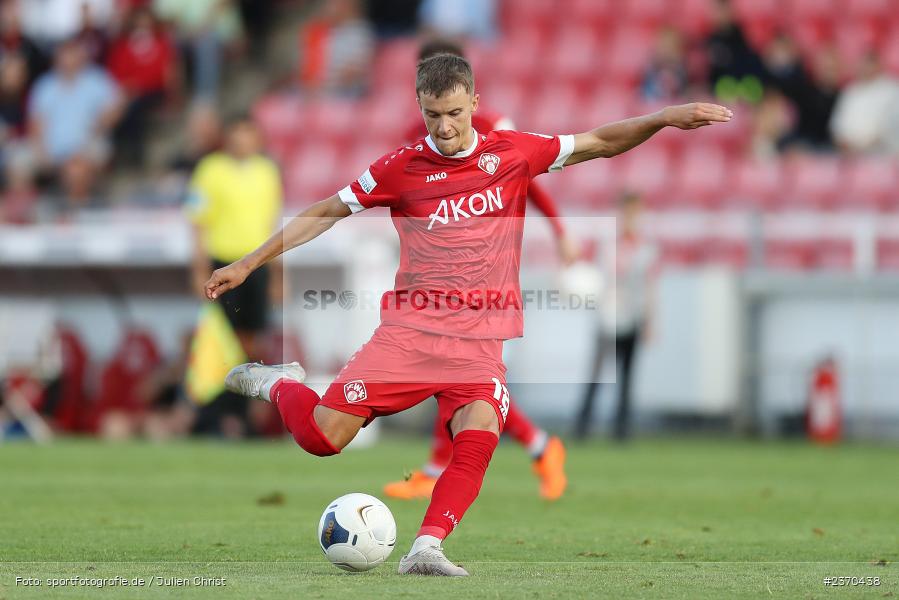 Maximilian Zaiser, AKON Arena, Würzburg, 21.07.2023, sport, action, BFV, Fussball, Saison 2023/2024, Regionalliga Bayern, FCM, FWK, FC Memmingen, FC Würzburger Kickers - Bild-ID: 2370438