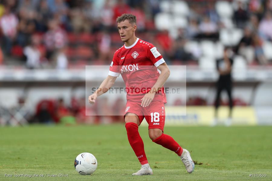Maximilian Zaiser, AKON Arena, Würzburg, 21.07.2023, sport, action, BFV, Fussball, Saison 2023/2024, Regionalliga Bayern, FCM, FWK, FC Memmingen, FC Würzburger Kickers - Bild-ID: 2370500