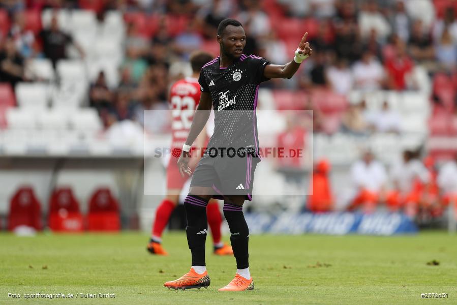 Desire Segbe Azankpo, AKON Arena, Würzburg, 06.08.2023, sport, action, BFV, Fussball, Saison 2023/2024, 3. Spieltag, Regionalliga Bayern, FCB, FWK, FC Bayern München II, FC Würzburger Kickers - Bild-ID: 2372631