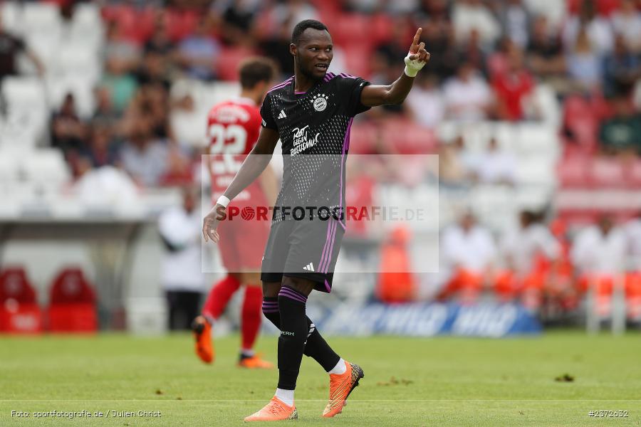 Desire Segbe Azankpo, AKON Arena, Würzburg, 06.08.2023, sport, action, BFV, Fussball, Saison 2023/2024, 3. Spieltag, Regionalliga Bayern, FCB, FWK, FC Bayern München II, FC Würzburger Kickers - Bild-ID: 2372632