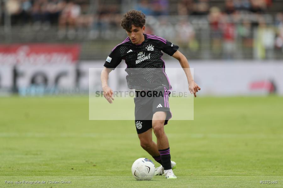 Younes Aitamer, AKON Arena, Würzburg, 06.08.2023, sport, action, BFV, Fussball, Saison 2023/2024, 3. Spieltag, Regionalliga Bayern, FCB, FWK, FC Bayern München II, FC Würzburger Kickers - Bild-ID: 2372663