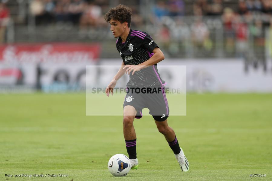 Younes Aitamer, AKON Arena, Würzburg, 06.08.2023, sport, action, BFV, Fussball, Saison 2023/2024, 3. Spieltag, Regionalliga Bayern, FCB, FWK, FC Bayern München II, FC Würzburger Kickers - Bild-ID: 2372664