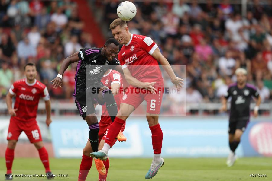 Desire Segbe Azankpo, AKON Arena, Würzburg, 06.08.2023, sport, action, BFV, Fussball, Saison 2023/2024, 3. Spieltag, Regionalliga Bayern, FCB, FWK, FC Bayern München II, FC Würzburger Kickers - Bild-ID: 2372666