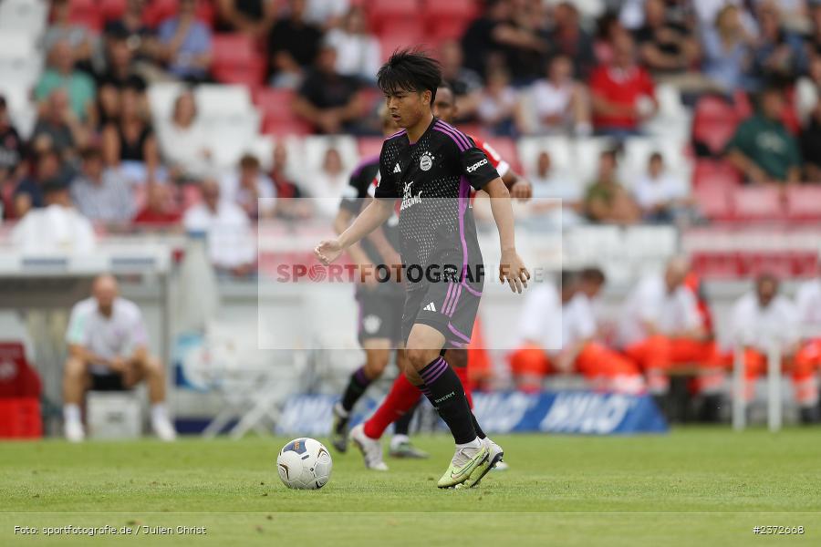 Taichi Fukui, AKON Arena, Würzburg, 06.08.2023, sport, action, BFV, Fussball, Saison 2023/2024, 3. Spieltag, Regionalliga Bayern, FCB, FWK, FC Bayern München II, FC Würzburger Kickers - Bild-ID: 2372668