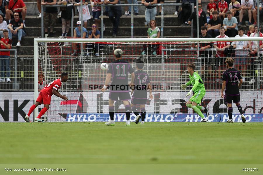 Saliou Sané, AKON Arena, Würzburg, 06.08.2023, sport, action, BFV, Fussball, Saison 2023/2024, 3. Spieltag, Regionalliga Bayern, FCB, FWK, FC Bayern München II, FC Würzburger Kickers - Bild-ID: 2372671