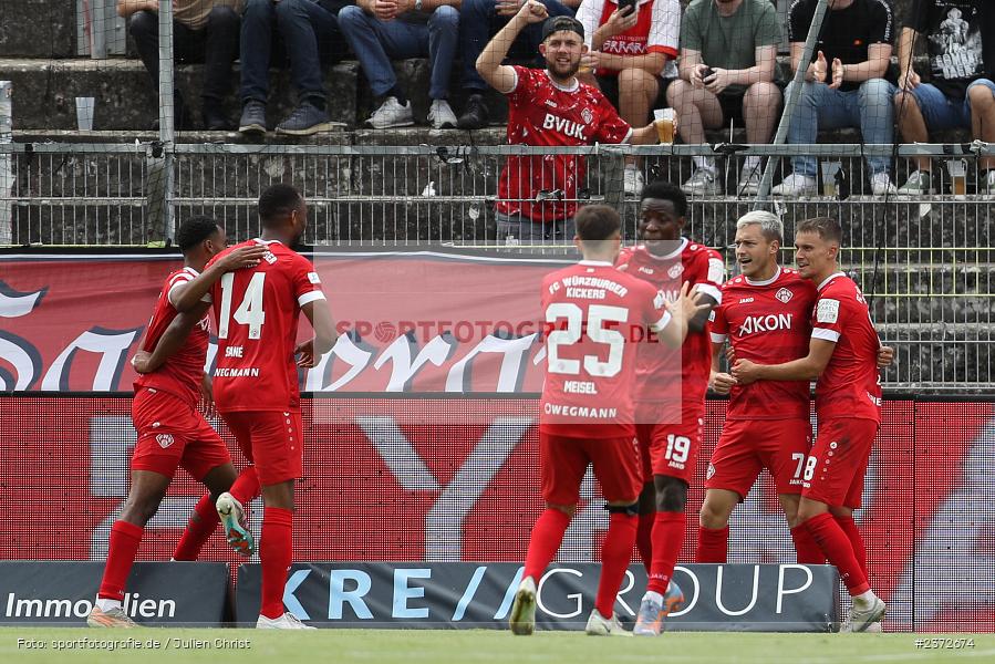 AKON Arena, Würzburg, 06.08.2023, sport, action, BFV, Fussball, Saison 2023/2024, 3. Spieltag, Regionalliga Bayern, FCB, FWK, FC Bayern München II, FC Würzburger Kickers - Bild-ID: 2372674