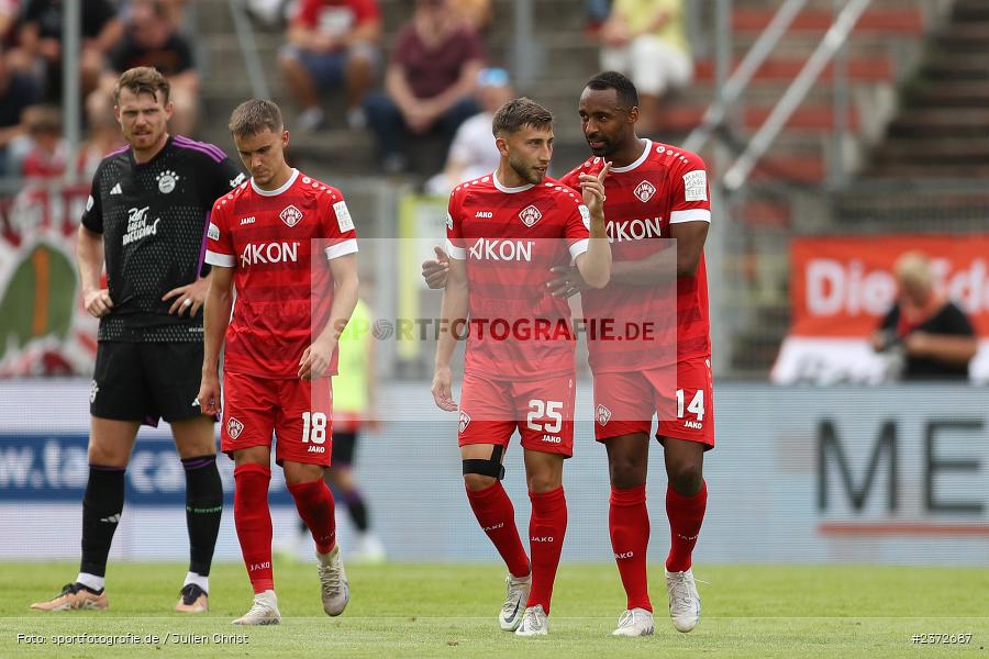 Saliou Sané, AKON Arena, Würzburg, 06.08.2023, sport, action, BFV, Fussball, Saison 2023/2024, 3. Spieltag, Regionalliga Bayern, FCB, FWK, FC Bayern München II, FC Würzburger Kickers - Bild-ID: 2372687