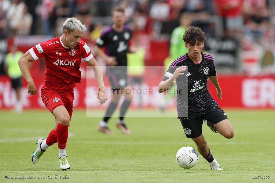 Younes Aitamer, AKON Arena, Würzburg, 06.08.2023, sport, action, BFV, Fussball, Saison 2023/2024, 3. Spieltag, Regionalliga Bayern, FCB, FWK, FC Bayern München II, FC Würzburger Kickers - Bild-ID: 2372699