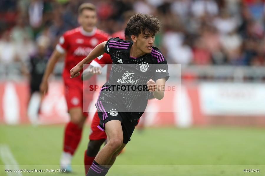 Younes Aitamer, AKON Arena, Würzburg, 06.08.2023, sport, action, BFV, Fussball, Saison 2023/2024, 3. Spieltag, Regionalliga Bayern, FCB, FWK, FC Bayern München II, FC Würzburger Kickers - Bild-ID: 2372705