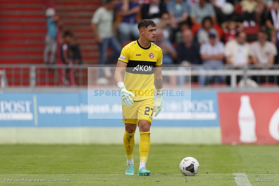 Vincent Friedsam, AKON Arena, Würzburg, 06.08.2023, sport, action, BFV, Fussball, Saison 2023/2024, 3. Spieltag, Regionalliga Bayern, FCB, FWK, FC Bayern München II, FC Würzburger Kickers - Bild-ID: 2372707