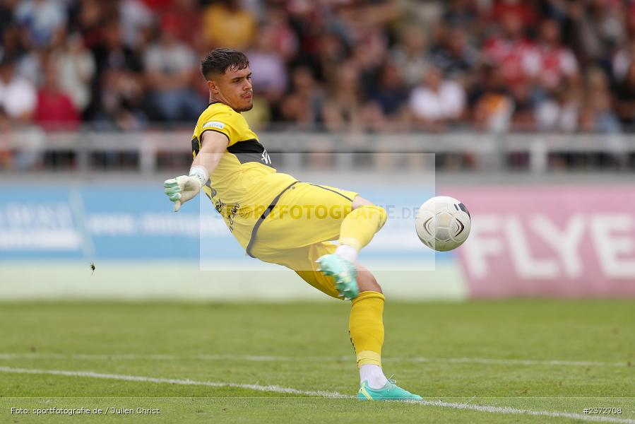 Vincent Friedsam, AKON Arena, Würzburg, 06.08.2023, sport, action, BFV, Fussball, Saison 2023/2024, 3. Spieltag, Regionalliga Bayern, FCB, FWK, FC Bayern München II, FC Würzburger Kickers - Bild-ID: 2372708