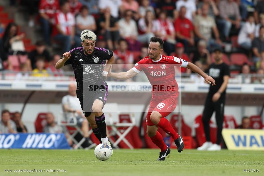 Dion Berisha, AKON Arena, Würzburg, 06.08.2023, sport, action, BFV, Fussball, Saison 2023/2024, 3. Spieltag, Regionalliga Bayern, FCB, FWK, FC Bayern München II, FC Würzburger Kickers - Bild-ID: 2372710