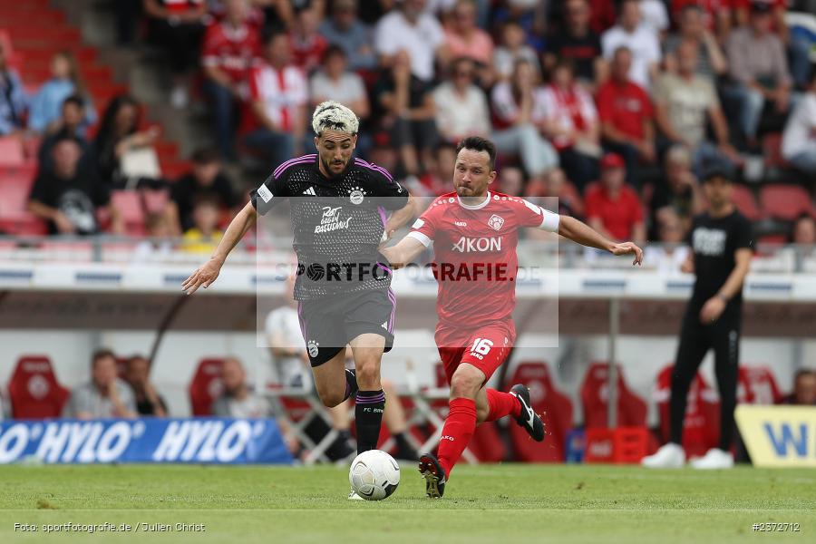 Dion Berisha, AKON Arena, Würzburg, 06.08.2023, sport, action, BFV, Fussball, Saison 2023/2024, 3. Spieltag, Regionalliga Bayern, FCB, FWK, FC Bayern München II, FC Würzburger Kickers - Bild-ID: 2372712