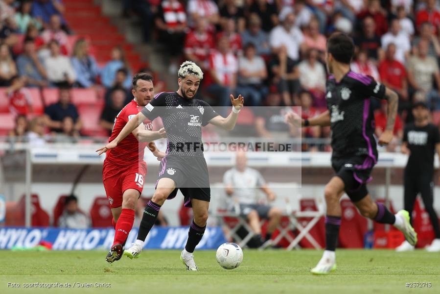 Dion Berisha, AKON Arena, Würzburg, 06.08.2023, sport, action, BFV, Fussball, Saison 2023/2024, 3. Spieltag, Regionalliga Bayern, FCB, FWK, FC Bayern München II, FC Würzburger Kickers - Bild-ID: 2372713