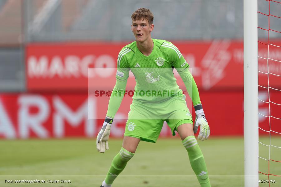 Tom Ritzy Hülsmann, AKON Arena, Würzburg, 06.08.2023, sport, action, BFV, Fussball, Saison 2023/2024, 3. Spieltag, Regionalliga Bayern, FCB, FWK, FC Bayern München II, FC Würzburger Kickers - Bild-ID: 2372756