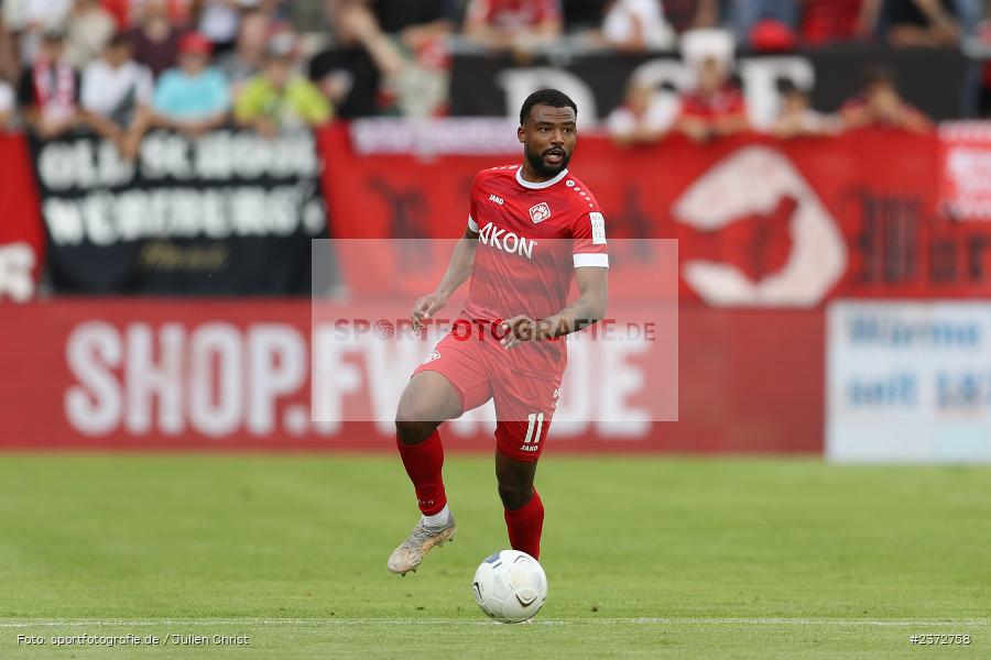 Fabrice Montcheu, AKON Arena, Würzburg, 06.08.2023, sport, action, BFV, Fussball, Saison 2023/2024, 3. Spieltag, Regionalliga Bayern, FCB, FWK, FC Bayern München II, FC Würzburger Kickers - Bild-ID: 2372758