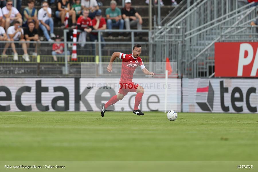 Peter Kurzweg, AKON Arena, Würzburg, 06.08.2023, sport, action, BFV, Fussball, Saison 2023/2024, 3. Spieltag, Regionalliga Bayern, FCB, FWK, FC Bayern München II, FC Würzburger Kickers - Bild-ID: 2372763