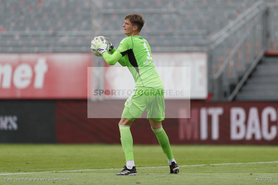 Tom Ritzy Hülsmann, AKON Arena, Würzburg, 06.08.2023, sport, action, BFV, Fussball, Saison 2023/2024, 3. Spieltag, Regionalliga Bayern, FCB, FWK, FC Bayern München II, FC Würzburger Kickers - Bild-ID: 2372775