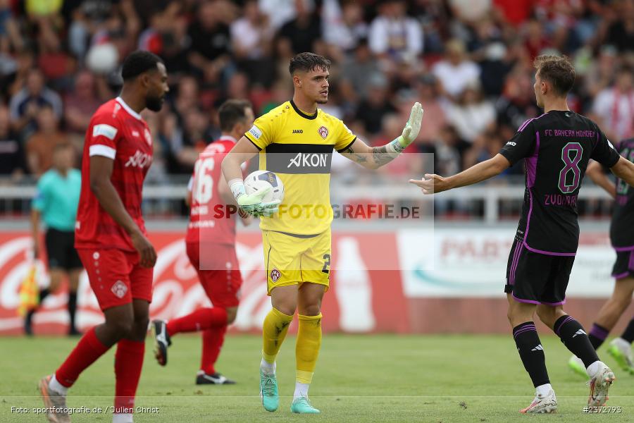 Vincent Friedsam, AKON Arena, Würzburg, 06.08.2023, sport, action, BFV, Fussball, Saison 2023/2024, 3. Spieltag, Regionalliga Bayern, FCB, FWK, FC Bayern München II, FC Würzburger Kickers - Bild-ID: 2372793