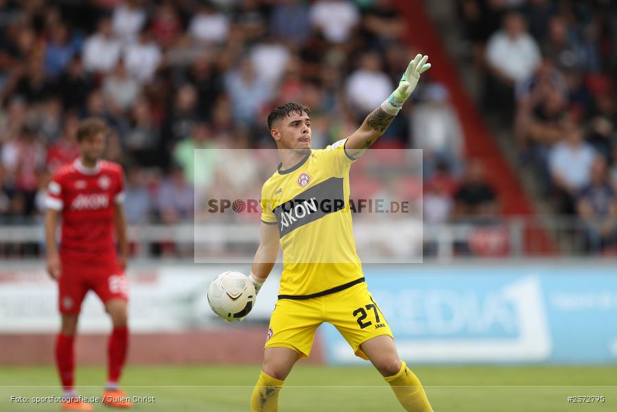 Vincent Friedsam, AKON Arena, Würzburg, 06.08.2023, sport, action, BFV, Fussball, Saison 2023/2024, 3. Spieltag, Regionalliga Bayern, FCB, FWK, FC Bayern München II, FC Würzburger Kickers - Bild-ID: 2372795