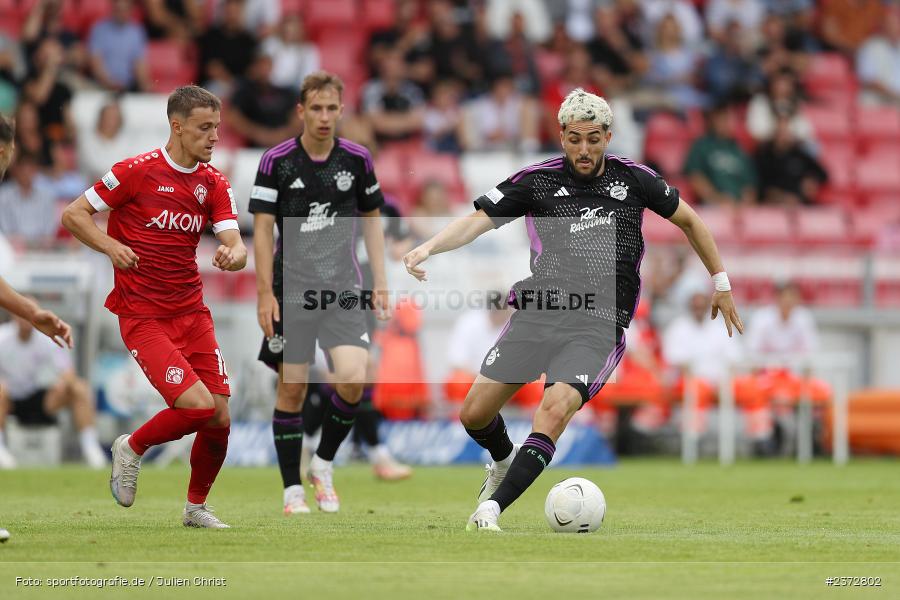 Dion Berisha, AKON Arena, Würzburg, 06.08.2023, sport, action, BFV, Fussball, Saison 2023/2024, 3. Spieltag, Regionalliga Bayern, FCB, FWK, FC Bayern München II, FC Würzburger Kickers - Bild-ID: 2372802